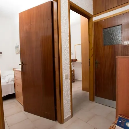Houmeli Maisonettes &