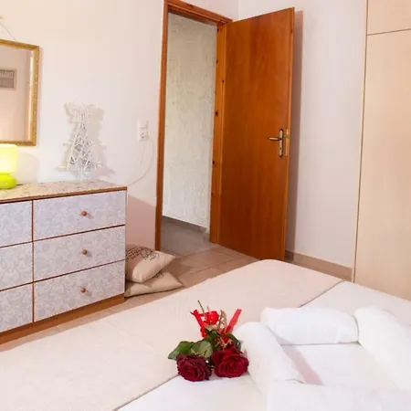 Houmeli Maisonettes & Apartamento *