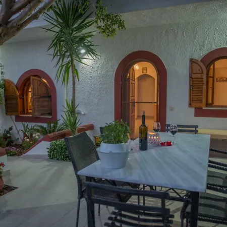 Houmeli Maisonettes & Apartamento Kalamaki (Heraklion)